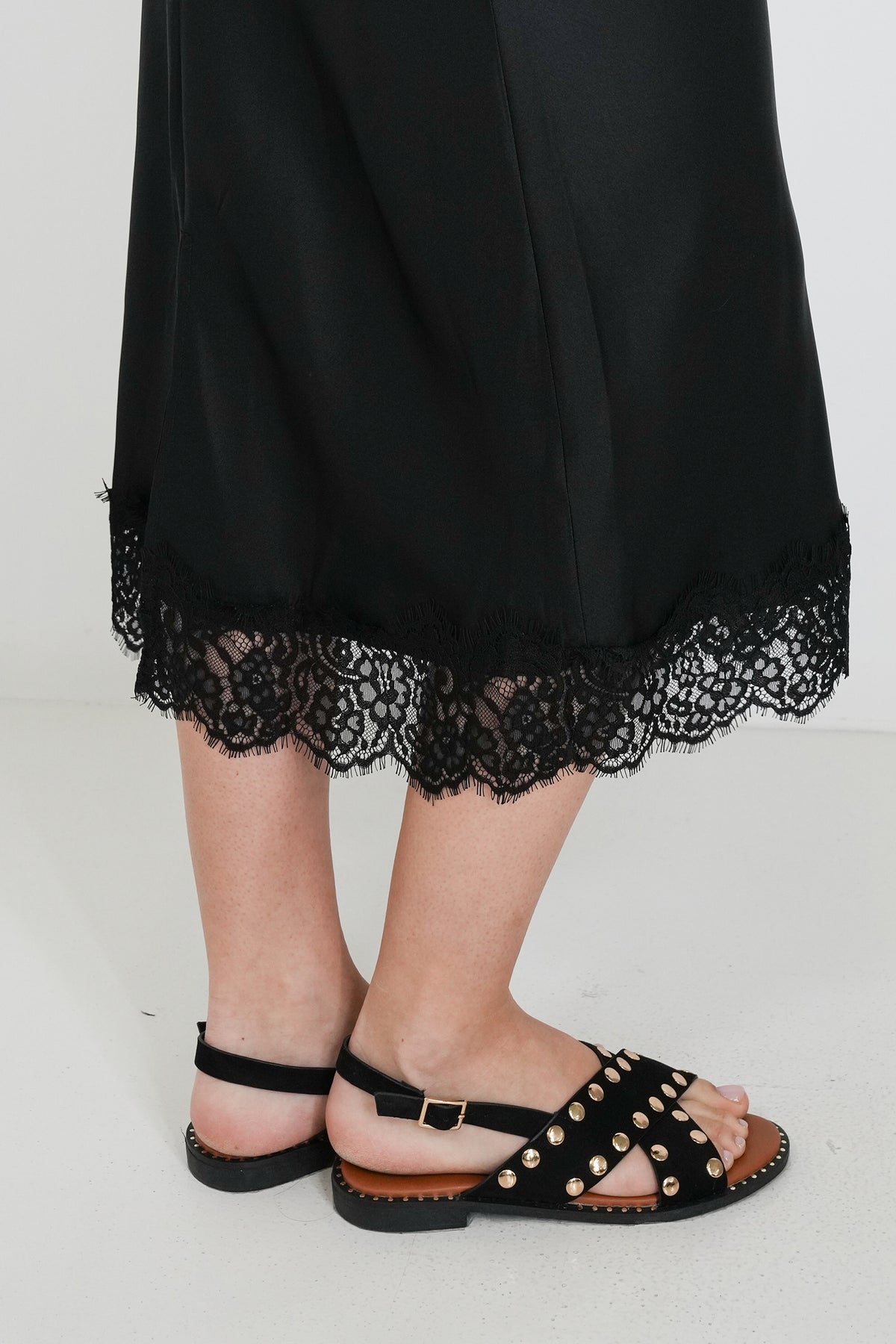 Black Lace Hem Skirt