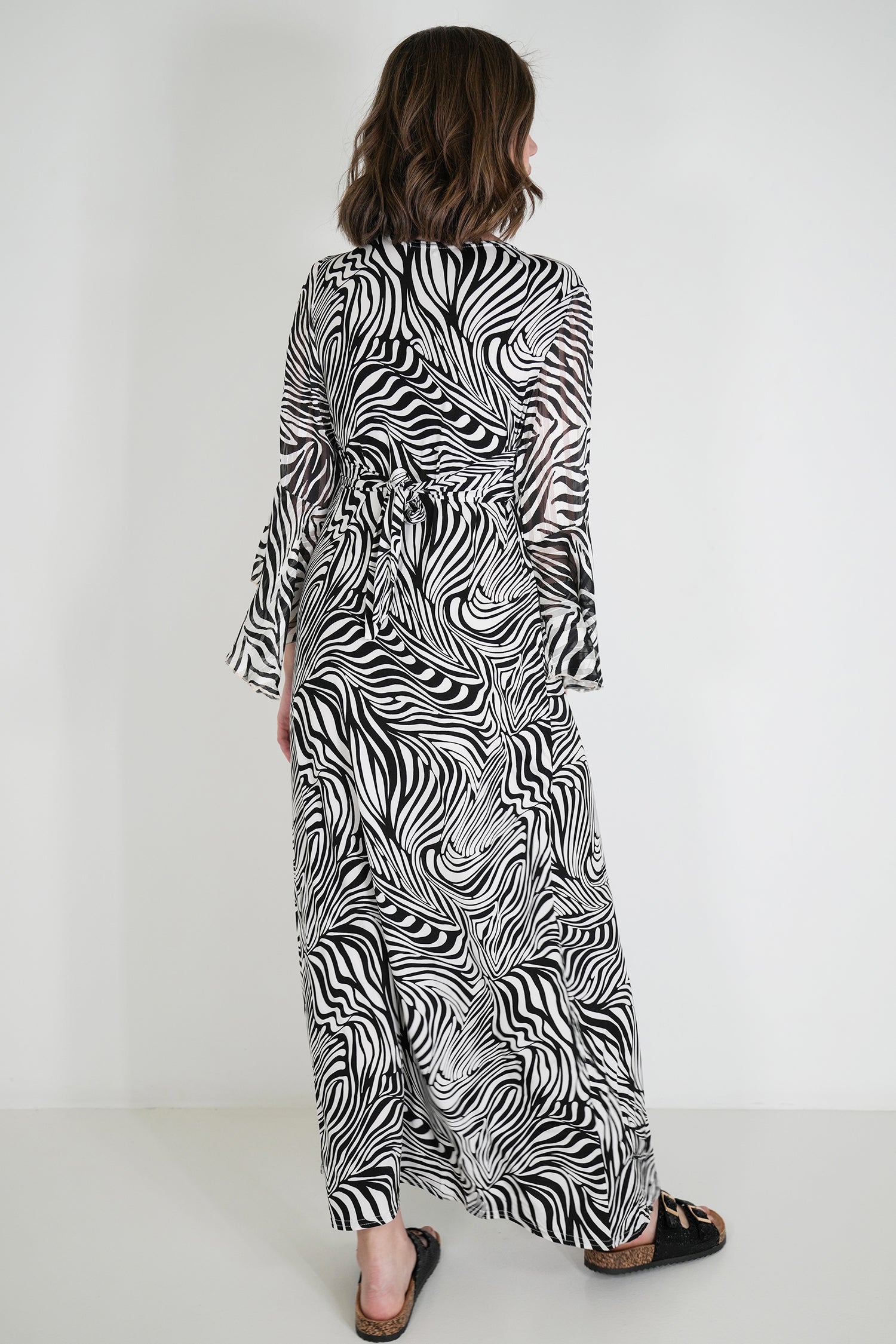 Black and White Patterned Knot Dress With Sleeves
