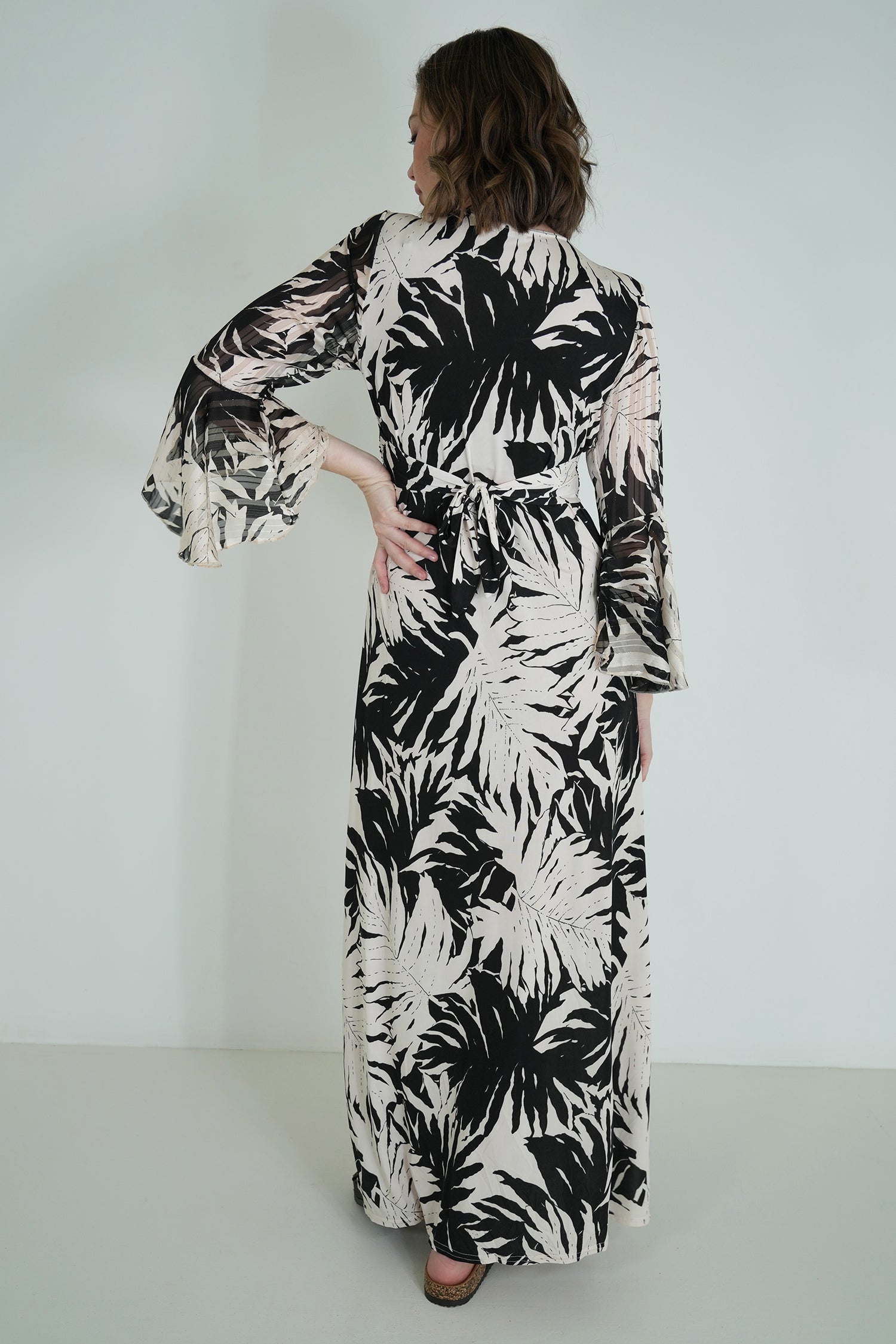 Monochrome Leaf Print Knot Dress With Sleeves
