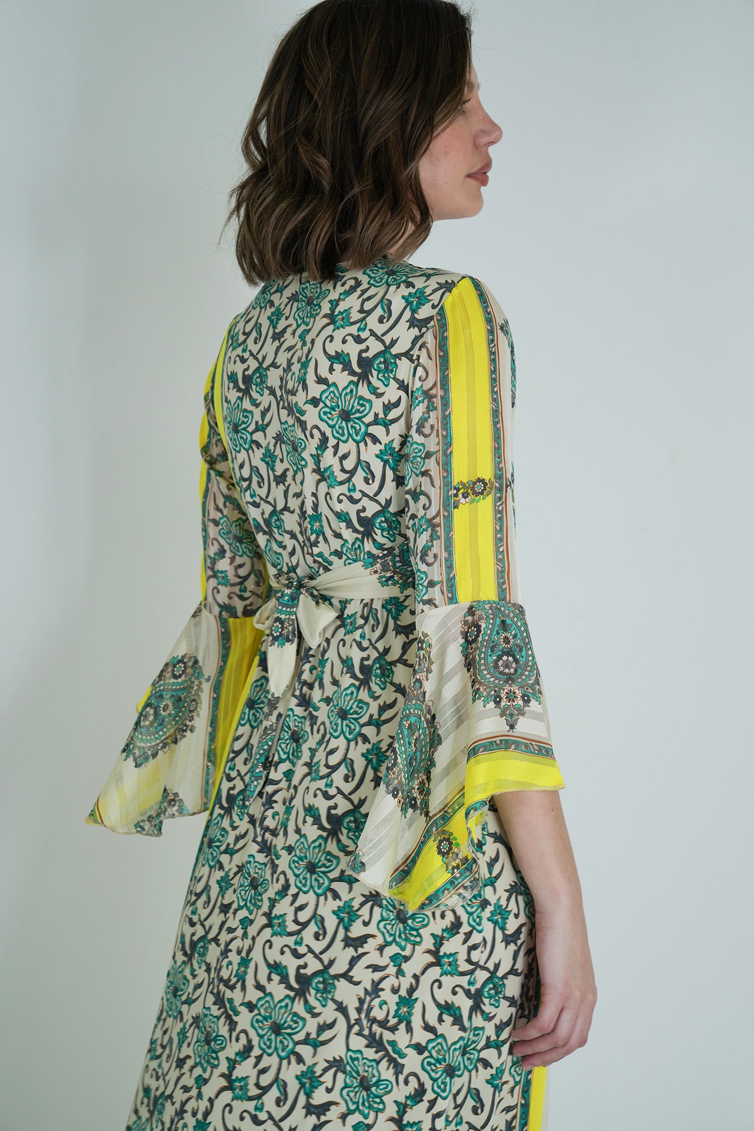 Green and Yellow Knot Dress With Sleeves