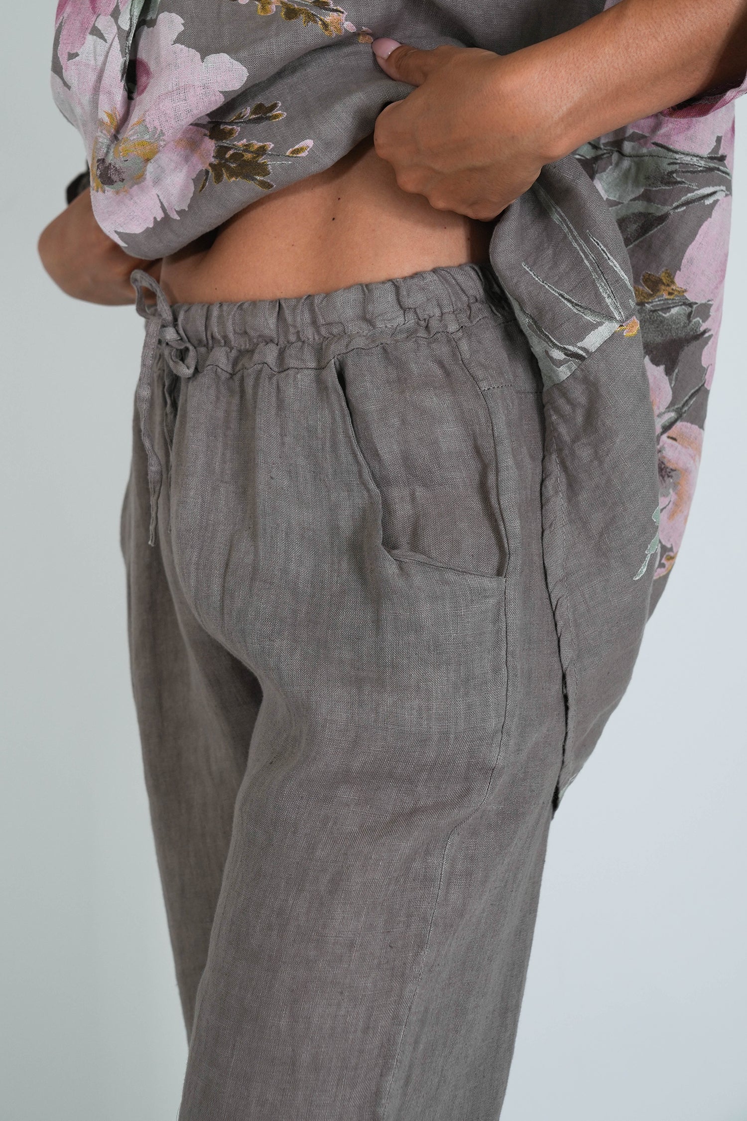 Straight Leg Linen Pant