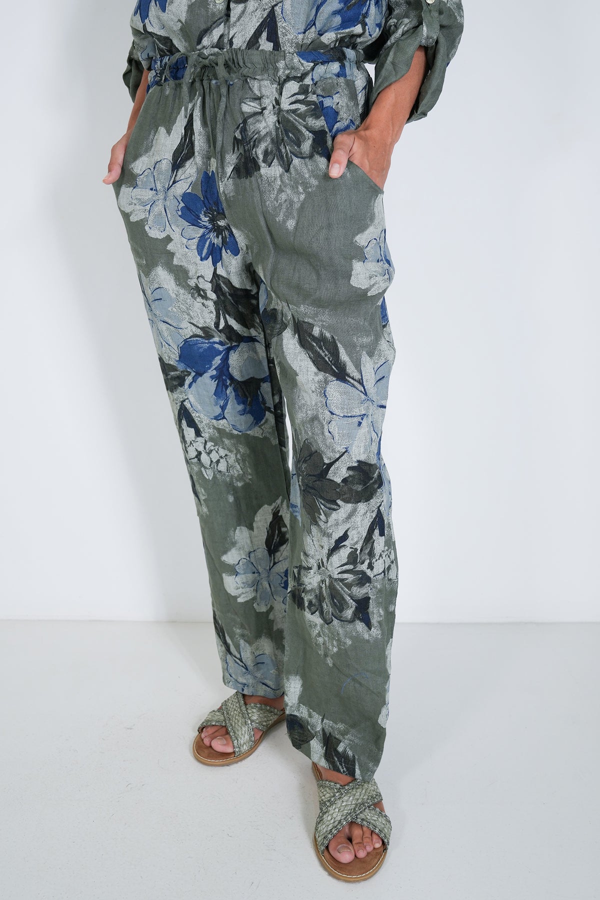 Olive Delphine Linen Pant