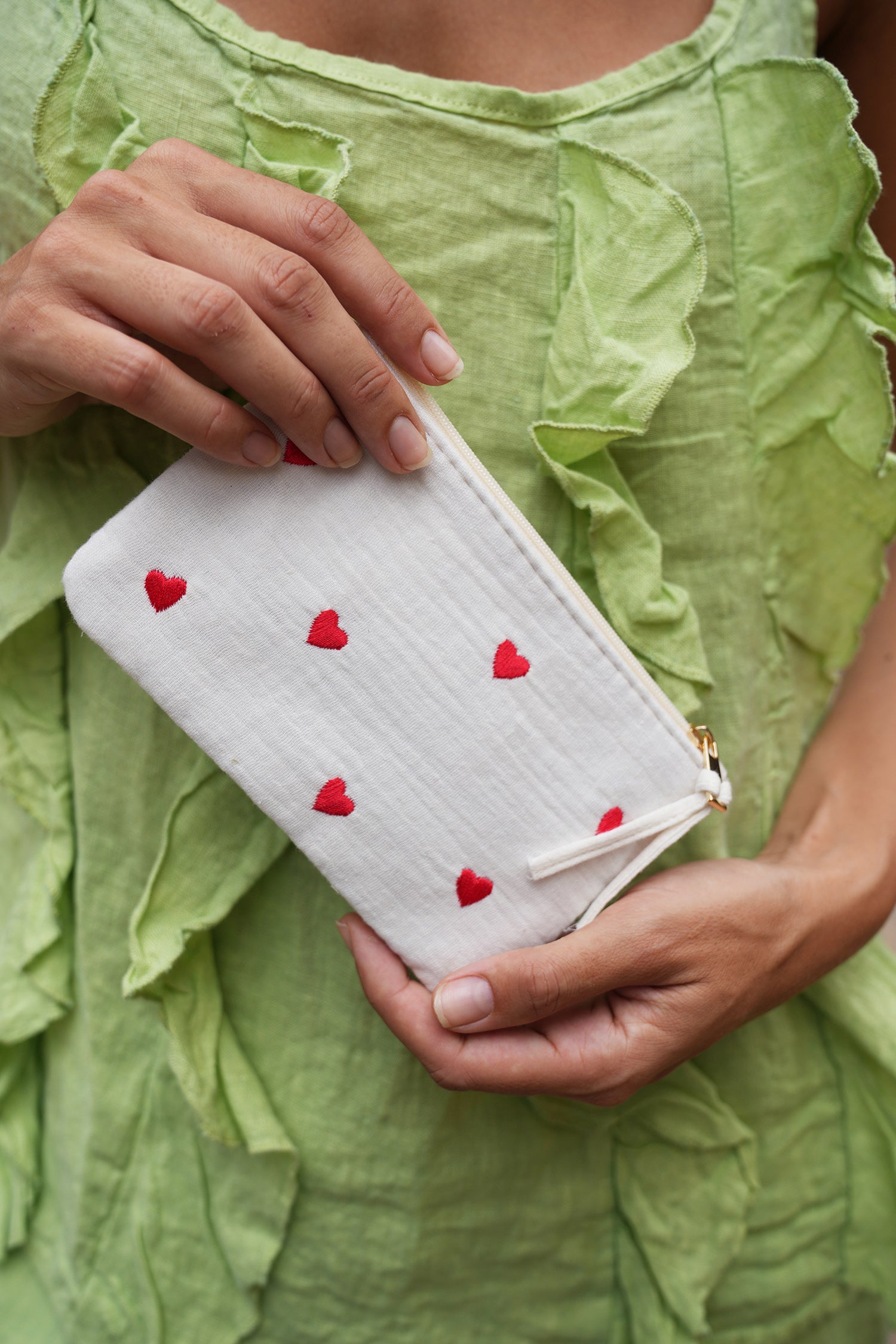 Cream Heart Zip Bag