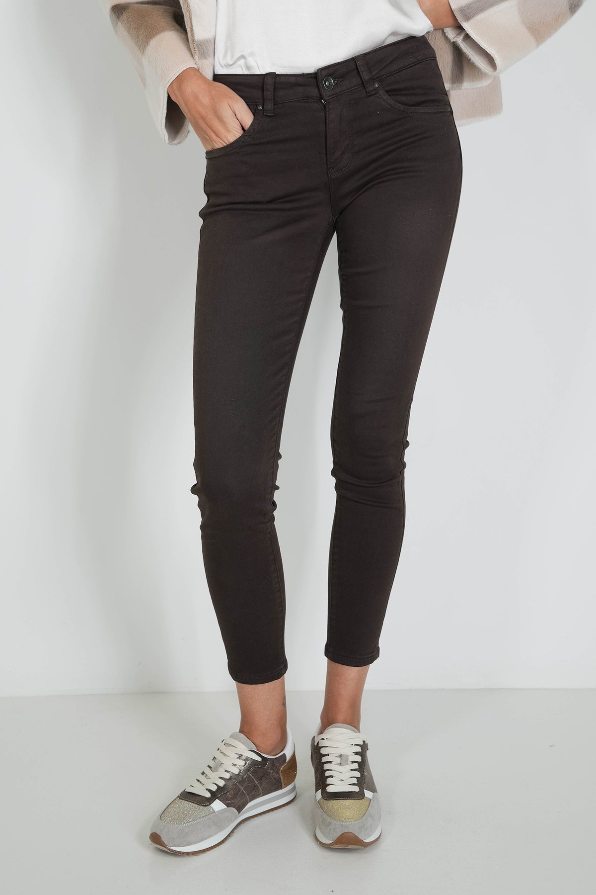 Chocolate Jean