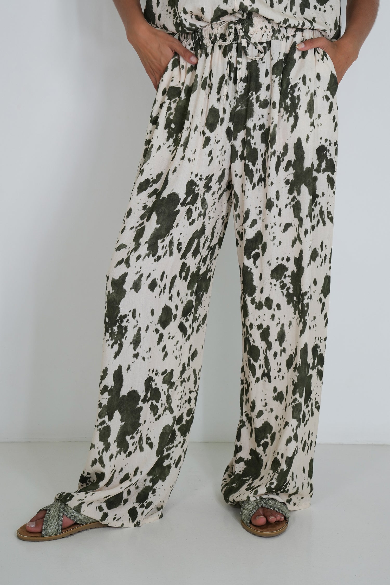 Olive Splash Print Pant