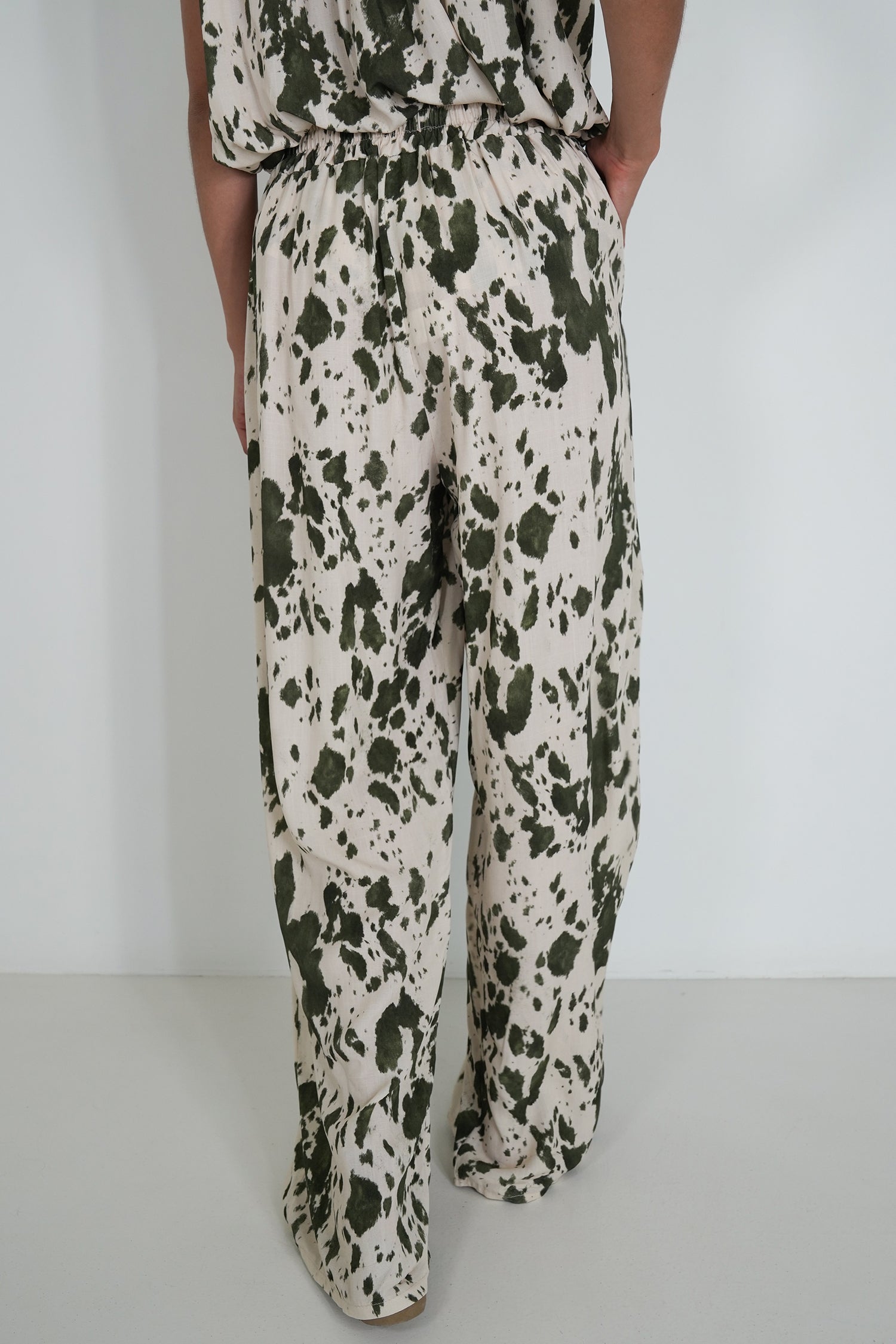 Olive Splash Print Pant