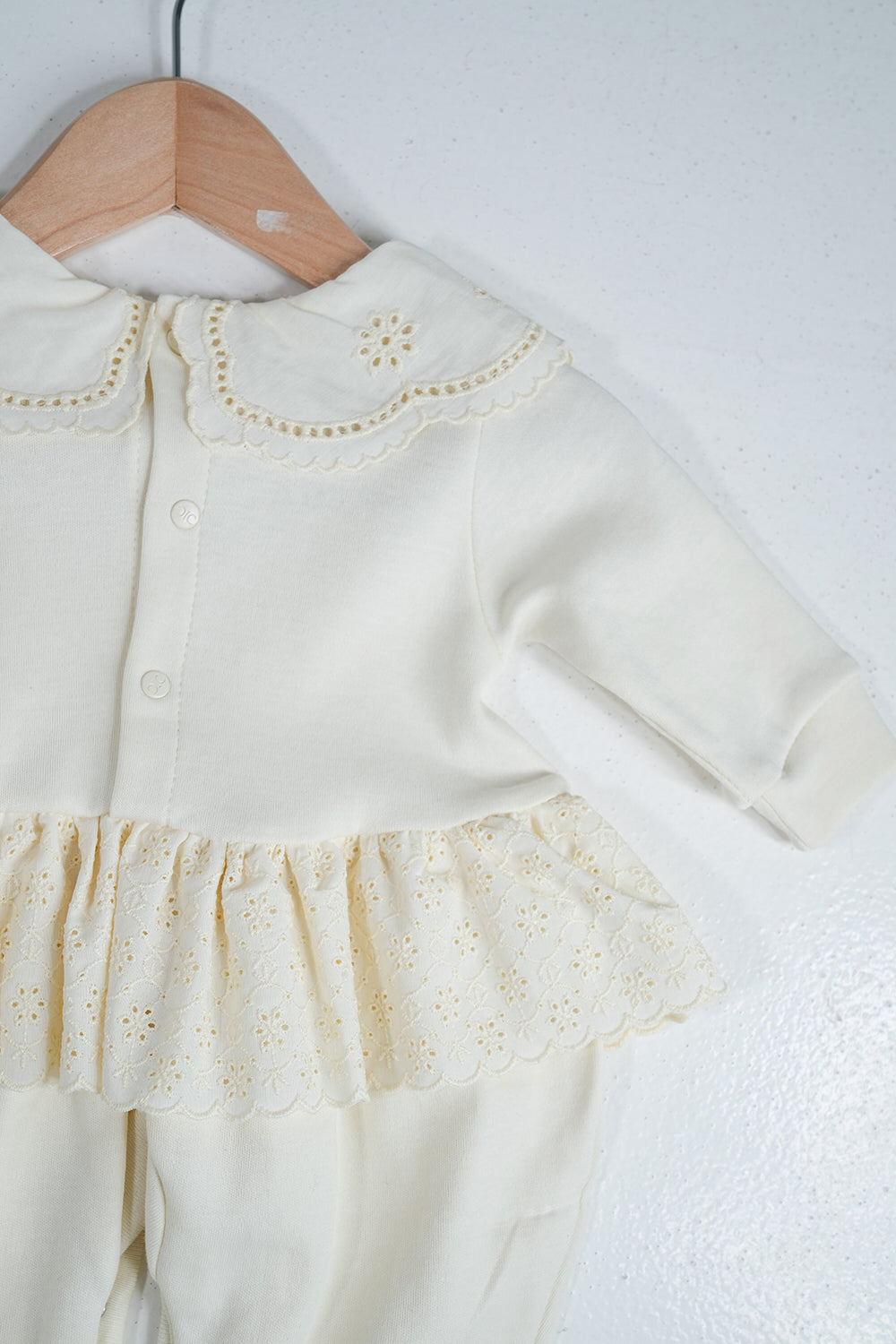 Cream Frilly Grower Set