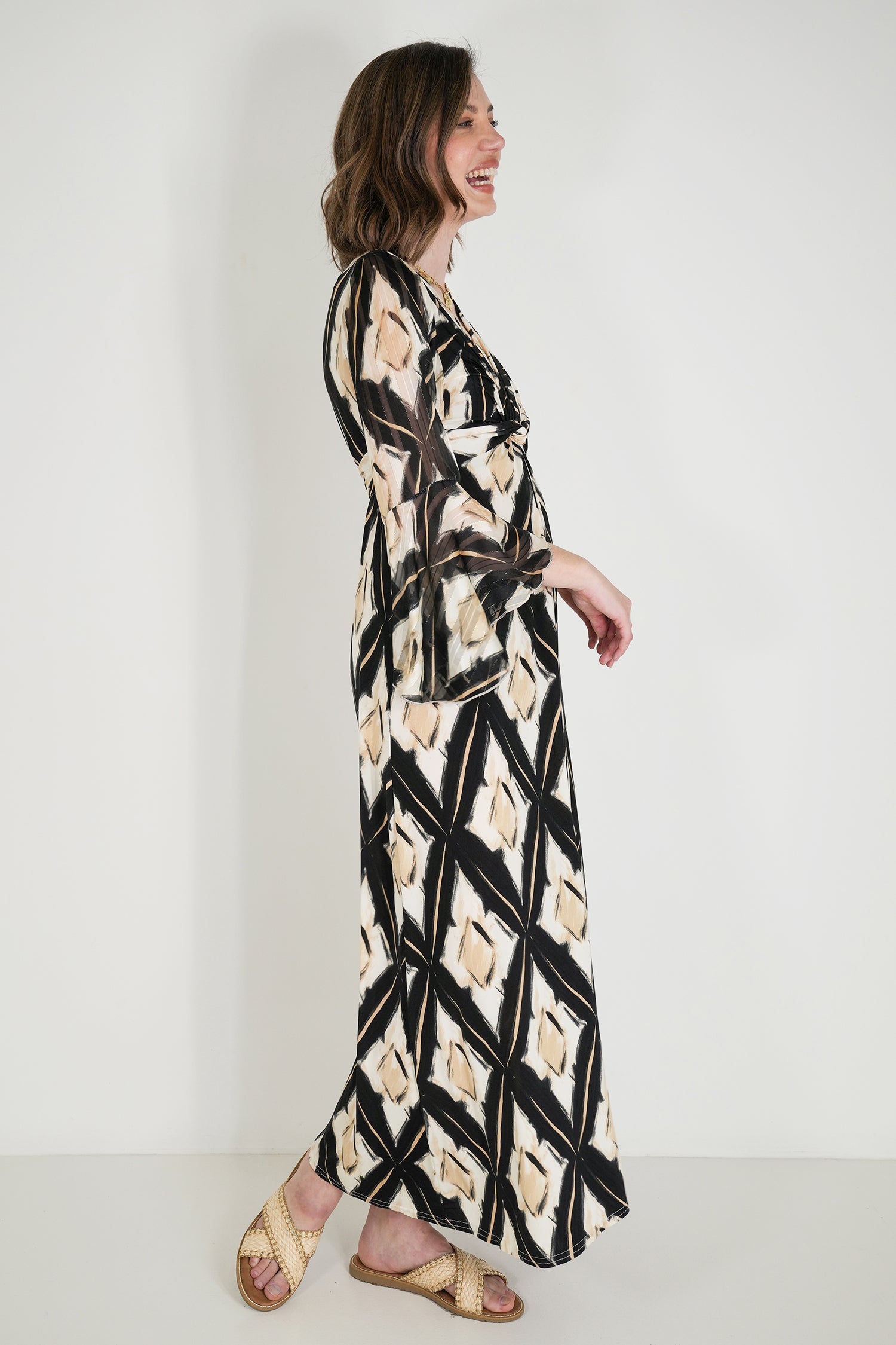 Black and Cream Knot Dress With Sleeves