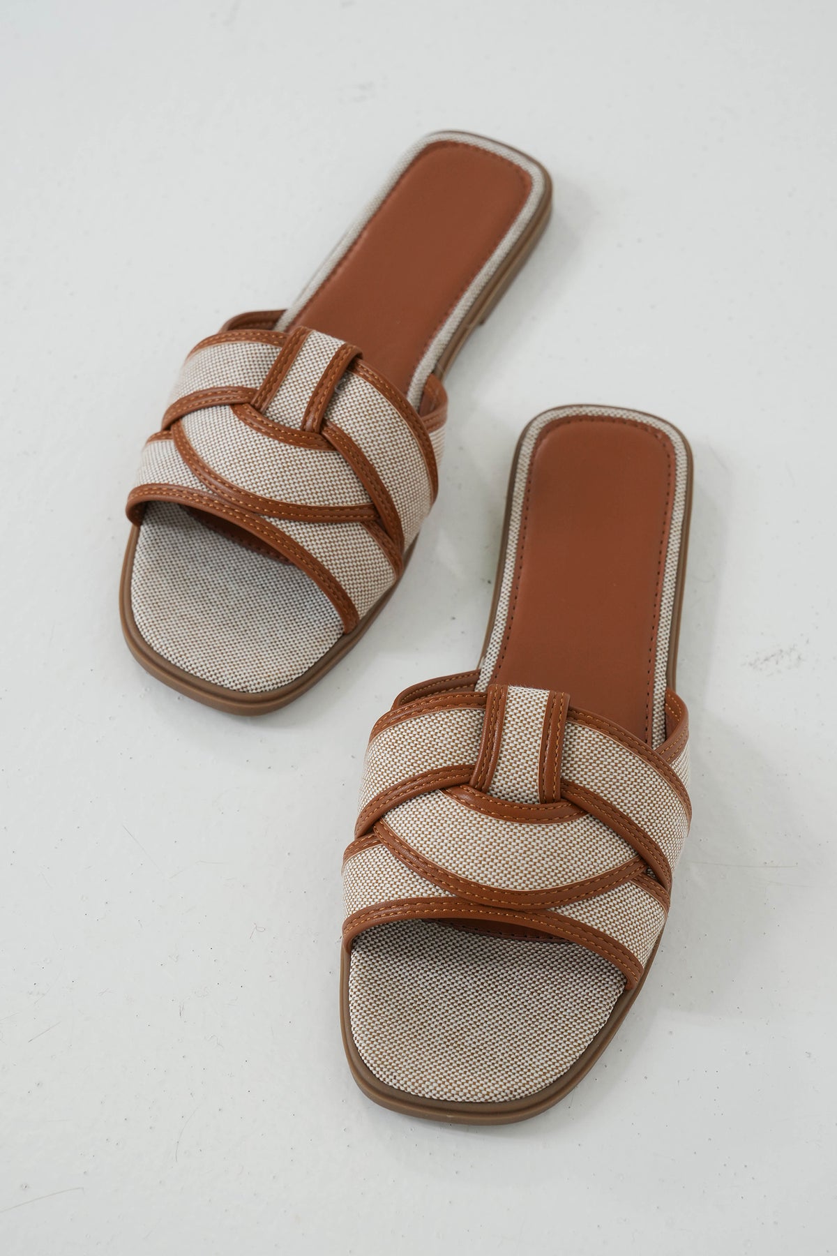 Camel Nada Sandal