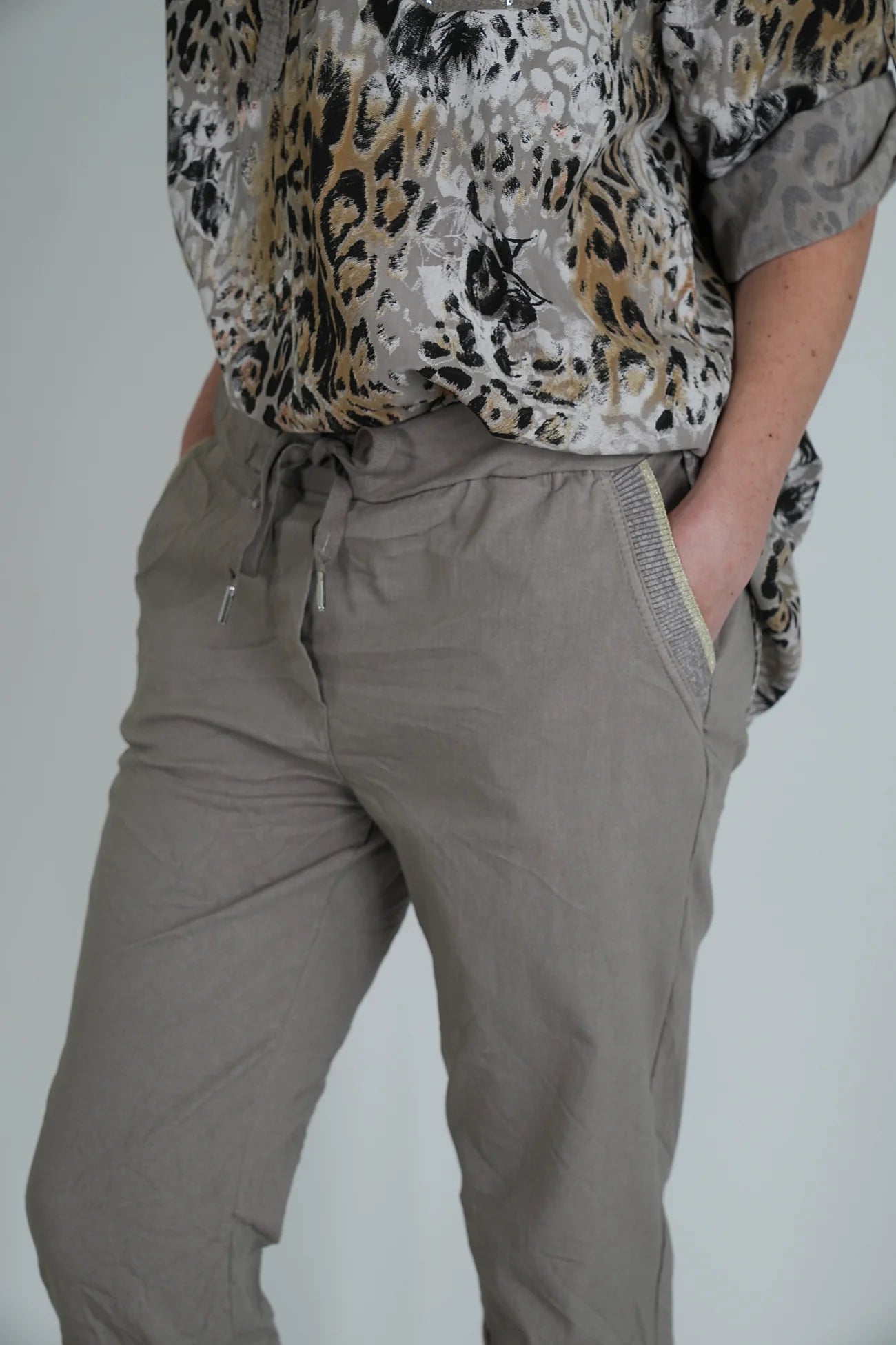 Taupe Ribbed Jogger Pant