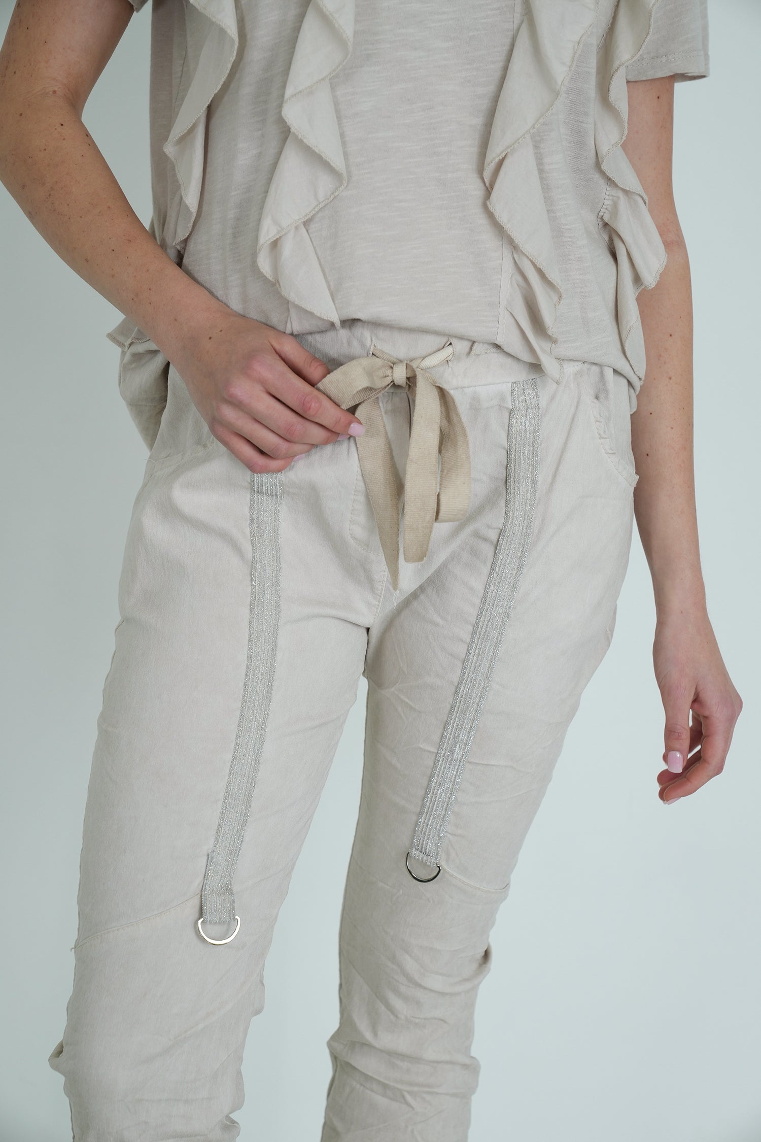 Cream Upstyled Jogger Pant