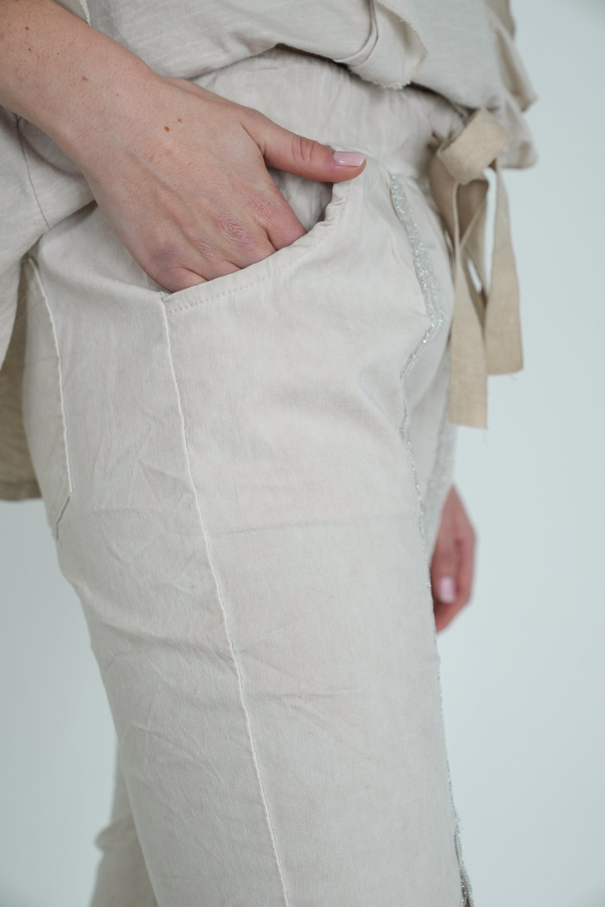 Cream Upstyled Jogger Pant