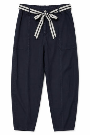 black_cotton_barrel_pants_front_somethingpretty