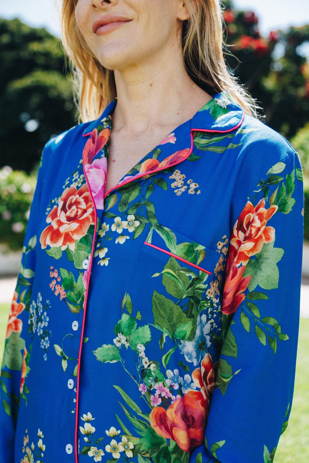 poppy_divine_bright_blue_pj_lifestyle1_somethingpretty